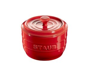 Staub - Pojemnik na sól wiśnia 0,25l